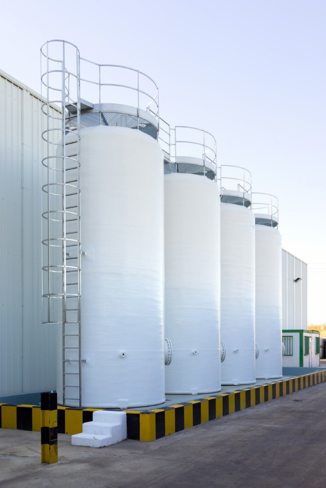 DEPÓSITOS VERTICALES